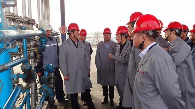 【頭條】17個檢查組查出99個重大安全隱患，山東17家企業(yè)停產，229家被處罰。