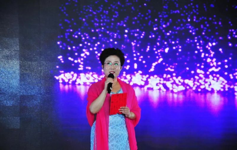 “感恩相伴?筑夢同行”——龍港集團(tuán)2019新春年會盛大舉行！