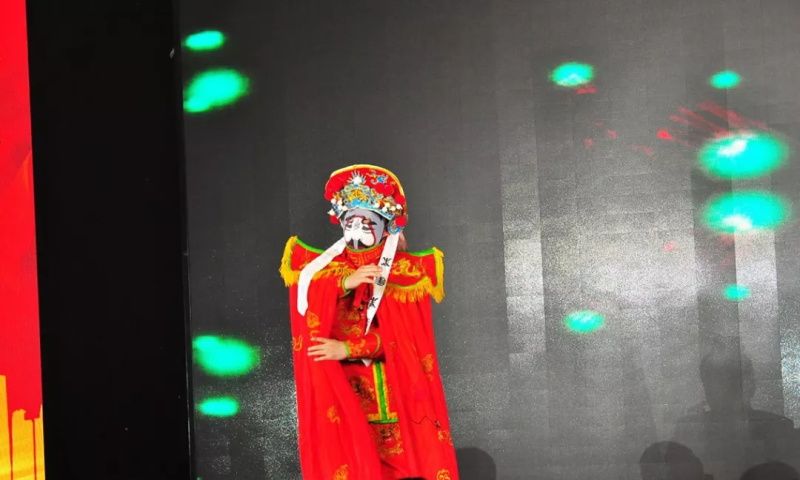 “感恩相伴?筑夢同行”——龍港集團(tuán)2019新春年會盛大舉行！