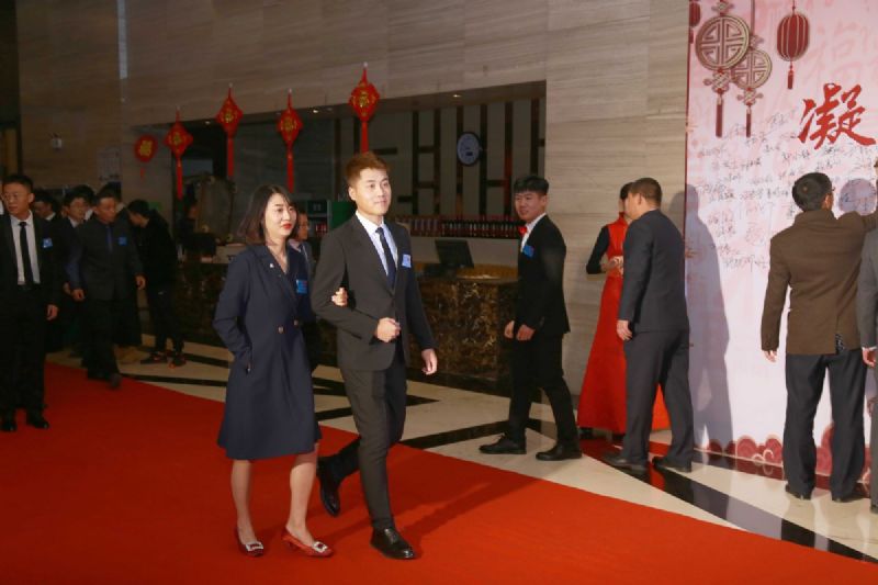 “凝心聚力 ·砥礪前行”— 龍港集團(tuán)2020新春年會(huì)完美收官！