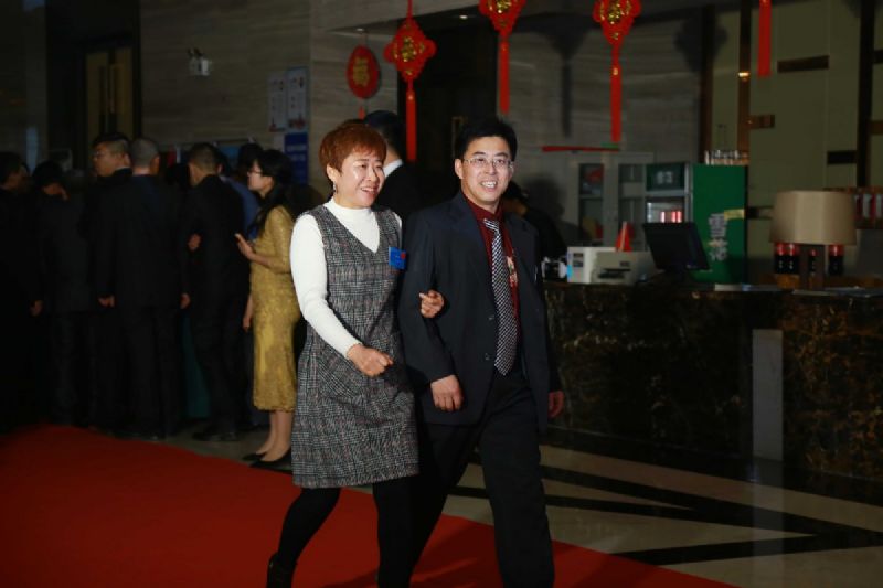 “凝心聚力 ·砥礪前行”— 龍港集團(tuán)2020新春年會(huì)完美收官！