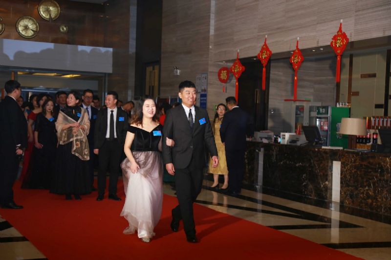 “凝心聚力 ·砥礪前行”— 龍港集團(tuán)2020新春年會(huì)完美收官！