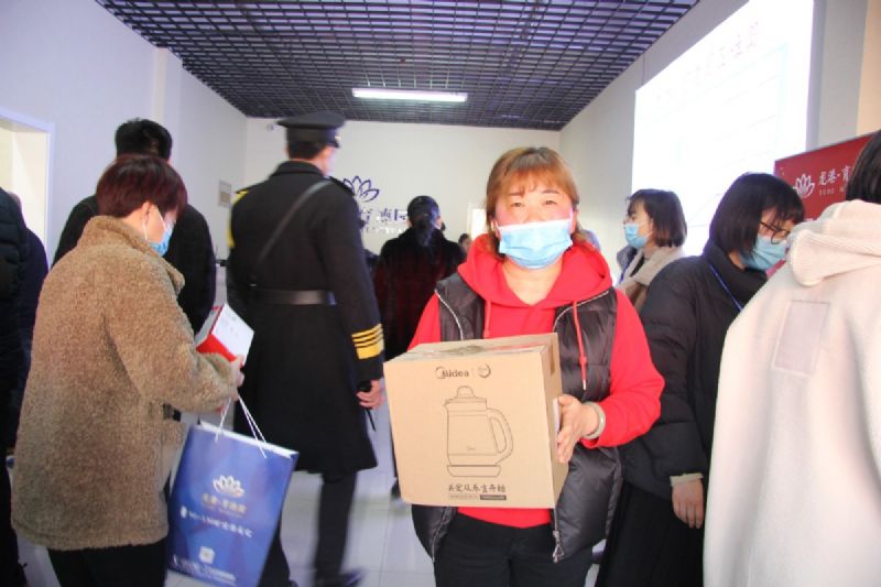 人山人海，瘋狂搶購(gòu)丨直擊龍港·育德園開(kāi)盤火爆現(xiàn)場(chǎng)！