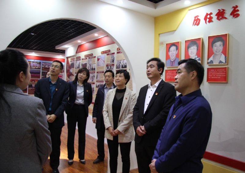 黨建共建互融共促，凝聚力量爭創(chuàng)一流 ——龍港物業(yè)黨支部與育秀學(xué)校黨支部黨建共建共享活動圓滿啟動