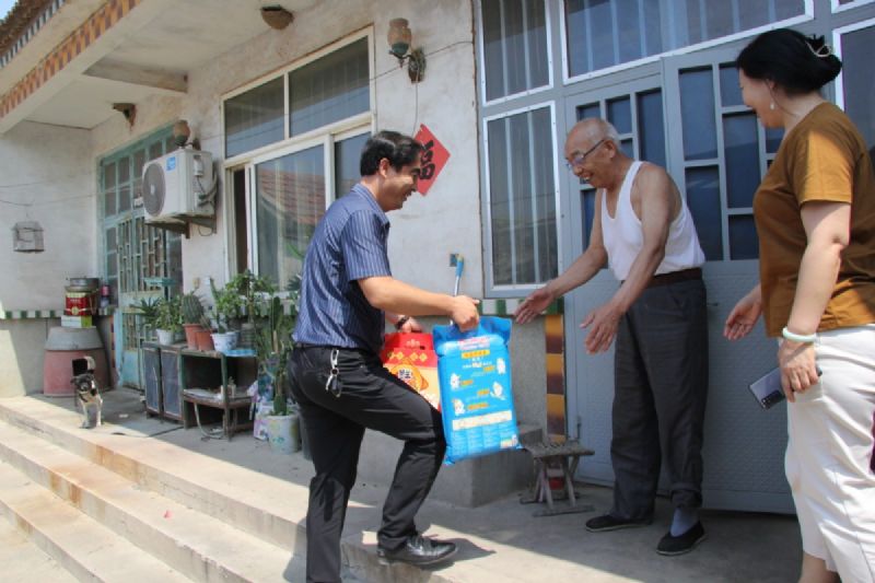 情系老黨員，慰問暖人心——新生代企業(yè)家代表、龍港集團常務(wù)副總經(jīng)理王敬武走訪慰問老黨員