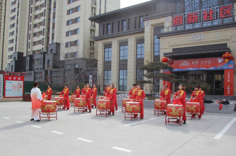 龍港·育秀園項目A區(qū)節(jié)后復(fù)工儀式暨“我們的中國夢 文化進(jìn)萬家”昌邑市2022文化惠民演出育秀園專場隆重舉行！